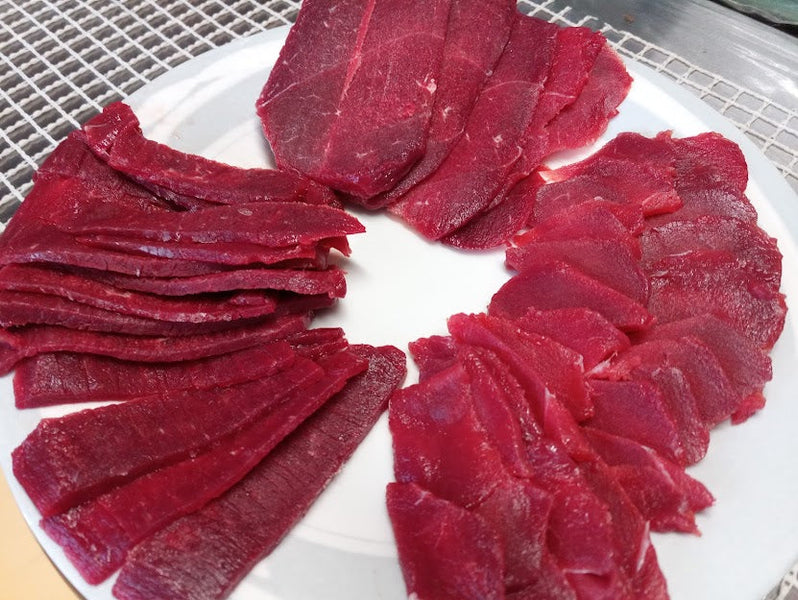 鹿肉料理／鹿すき焼き鍋 ～鹿ロース肉・鹿外もも肉・鹿内もも肉、食べ比べ～（ジビエ）